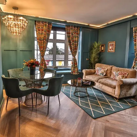 The Rockefeller Aparthotel - Investment Lounge