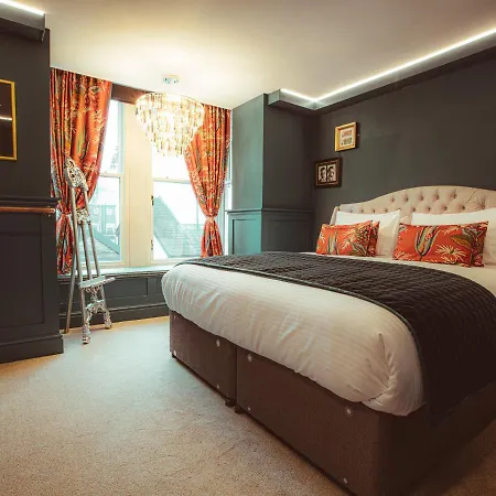 The Rockefeller Aparthotel - Investment Lounge * Windermere